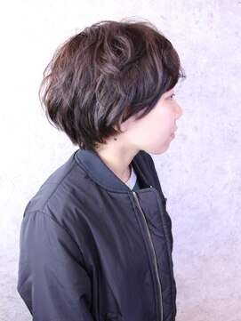 キャアリー(Caary) Caaryでカール+グレージュショート♪