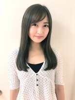 パティオン(PATIONN)&nbsp;黒髪風ダークアッシュブルージュカラー斜めバングフェザーロング