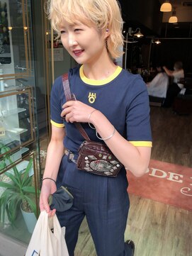 モードケイズエクラ(MODE K's Eclat) ブロンドヘア+ウルフカット