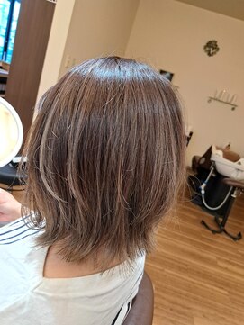 ヘアープレイスカム(CAM) ハイライトくびれボブ