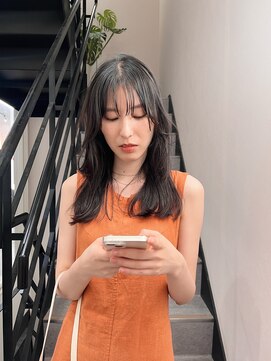 デイジードゥ(Daisy duex) 酸性ストレート　シースルーバング　韓国風　顔まわりカット