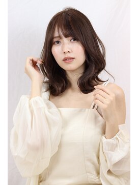 ビューティーアンドフリー ハチ(Beauty&Free 8 HACHI) 韓国風 /顔周りレイヤー/アンニュイ