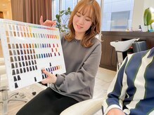 『マンツーマンの心がけ』-責任をもって担当を-カウンセリングからお仕上げまで1人のスタイリストが担当