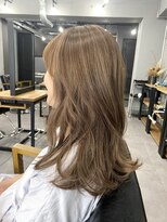 ウェイビー 桜木町店(WAVY)&nbsp;【ハイライトあり】顔まわりレイヤーカットベージュカラー