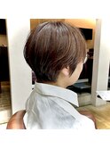 くびれショート　アッシュカラー　30代、40代、50代人気　八木