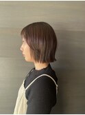 切りっぱなしボブ×ピンクブラウンカラー