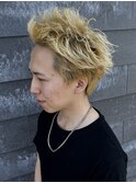 メンズスパイキーショートブリーチ抜きっぱなしツイストパーマ