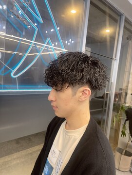 メンズサロン キング 梅田店(Men’s salon K!ng) 波巻きツイストスパイラルパーマ/フェザーパーマ/眉毛/メンズ