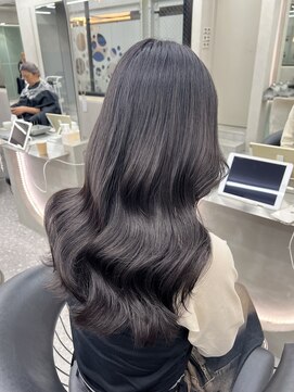 ロール 博多(Role) レイヤーカット/髪質改善/ミディアム/透明感/くびれ巻き