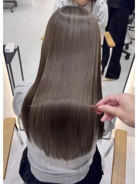 ジーナ 博多筑紫口(Zina) 【輝士】赤み消しグレージュカラー×髪質改善トリートメント