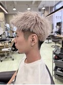 ホワイトカラー×ショートスタイル