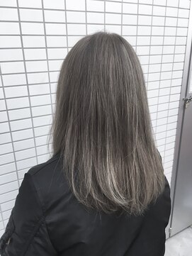 アシェット(assiette) assiette ハイライト×アッシュグレー