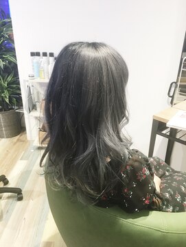 ヘアースパリゾート リアン 燕三条店(Lien) スノーグレー