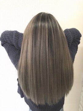 ヘアハウス ルアナ(Hair House Luana by NYNY) バレイヤージュアッシュ☆