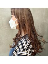 ナタリー(Natalie)&nbsp;黒髪からのブリーチ→ベージュカラー