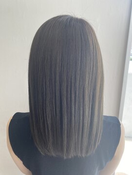 アウリィ(Aulii) グレージュカラー