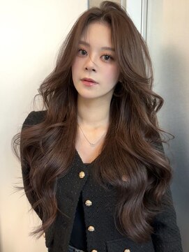 ユニ 原宿(uni) 韓国ヘアロングレイヤーカットワンホンヘアブラウンカラー原宿