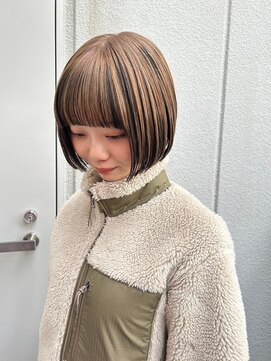 プシュケ(PSYCHE) グラデーションベージュカラー大人可愛い丸みショートボブカット