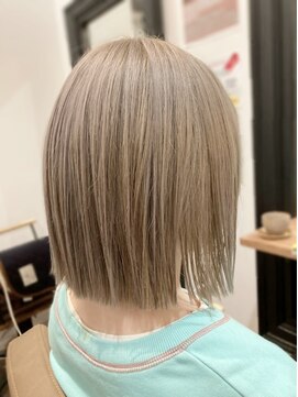 リライト(re:LIGHT) ミルクティーベージュ×切りっぱなしボブ