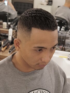 ザ チョップ ショップ ハラジュク(THE CHOP SHOP HARAJUKU) クロップ/アイロンパーマ/原宿バーバー