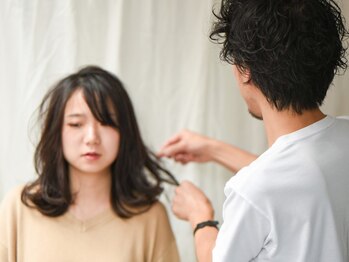 カータヘアルム(karta hair rum)の写真/一人のスタイリストが仕上げまで担当！お客様の髪の状態に合わせた施術、アドバイスで、満足の仕上がりに◎