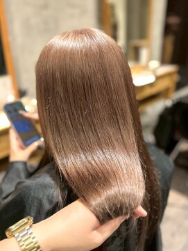 アフィナー(Afinar) 【横浜/横浜駅】うる艶ピンクブラウンで大人可愛く