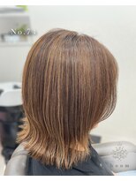 ブーム(boom) 白髪ぼかしハイライト×グレージュカラー×ボブレイヤー