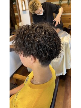 リレイス 四日市(RELACE) 四日市　レイヤーカット　髪質改善　縮毛矯正　メンズカット