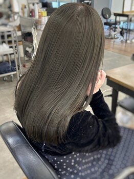 オルセン(OLSEN)の写真/ダメージレベルに合わせたケアで髪の悩みを解決に導く。内側から潤い思わず触れたくなるようなうる艶髪に*