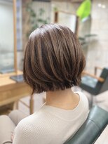 エルコット(elcot)&nbsp;明るめカラーで白髪ぼかし/レイヤーボブ/大人女性/40代50代60代