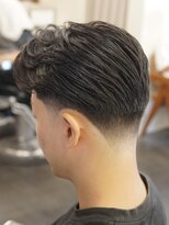 ザ チョップ ショップ ハラジュク(THE CHOP SHOP HARAJUKU)&nbsp;原宿渋谷理容室テーパーフェードカットメンズセンターパート