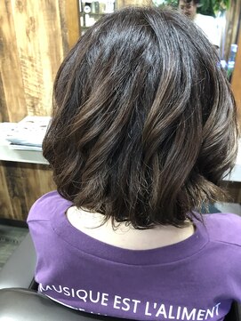 パイン(Pine) ボブ