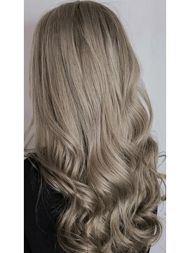 ムーンロータス(Moon Lotus) プラチナベージュ