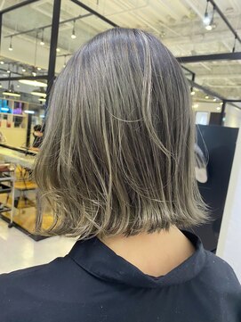 アヴァンス 京橋店(AVANCE) シャドウルーツ×切りっぱなし×オリーブベージュ