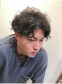 ツヤだしアップバングスパイラルパーマ