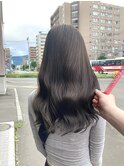 オリーブグレージュ