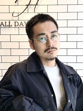 オールデイハローズ(ALL DAY HELLO'S) 30代黒髪ベリーショート束感短髪刈り上げビジネス【河原町】