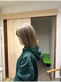 ハイトーン×切りっぱなしボブ