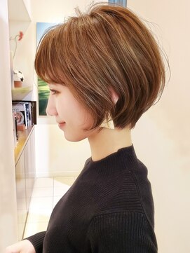 ビュートリアム 青山(BEAUTRIUM) ショートボブ小顔カット大人ヘア髪質改善30代40代50代表参道青山