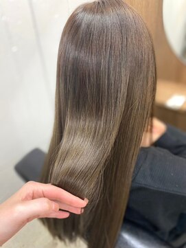 リッチ 菊名店(Rich) オリーブベージュ　オージュアトリートメント　ストレート　艶感