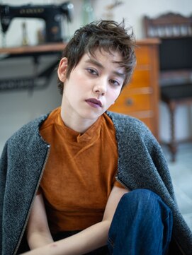 スタリー(Starry) メンズライクな女子ショート20代/30代/40代/ハレマチ通り