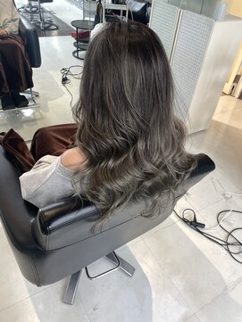 シャンプーボーイエイムス(SHAMPOO BOY aims) グレージュ　バレイヤージュ