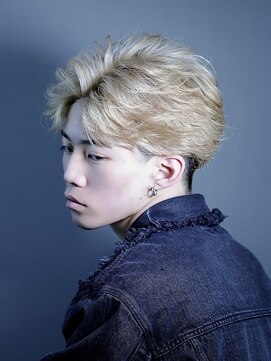 リップス 原宿(LIPPS) ハイトーン刈り上げフェザーショート