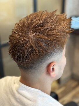 キタセンジュバーバー バイ ティーズ(KITASENJU BARBER by T's) ショートスタイル