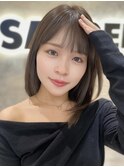 柔らかく艶めくオリーブベージュ