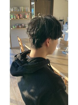 大人なオシャレな雰囲気あるメンズパーマ