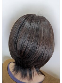 エムバランス(M.Valance)の写真/【碧南市】大人女性の悩みに寄り添う♪白髪ぼかしで叶う、品格ある艶髪・透明感カラーをお届けします