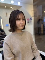 フレア(FLAiR) 透明感たっぷりオリーブベージュ×顔周りレイヤー/上大岡美容室