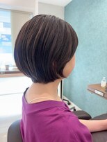リズ(Rizz)&nbsp;シルエットが綺麗なショートボブ