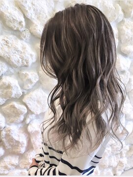 モアナ バイ ヘッドライト 沖縄東崎店(Moana by HEADLIGHT) 大人可愛いアッシュ☆デジタルパーマでイメチェン♪